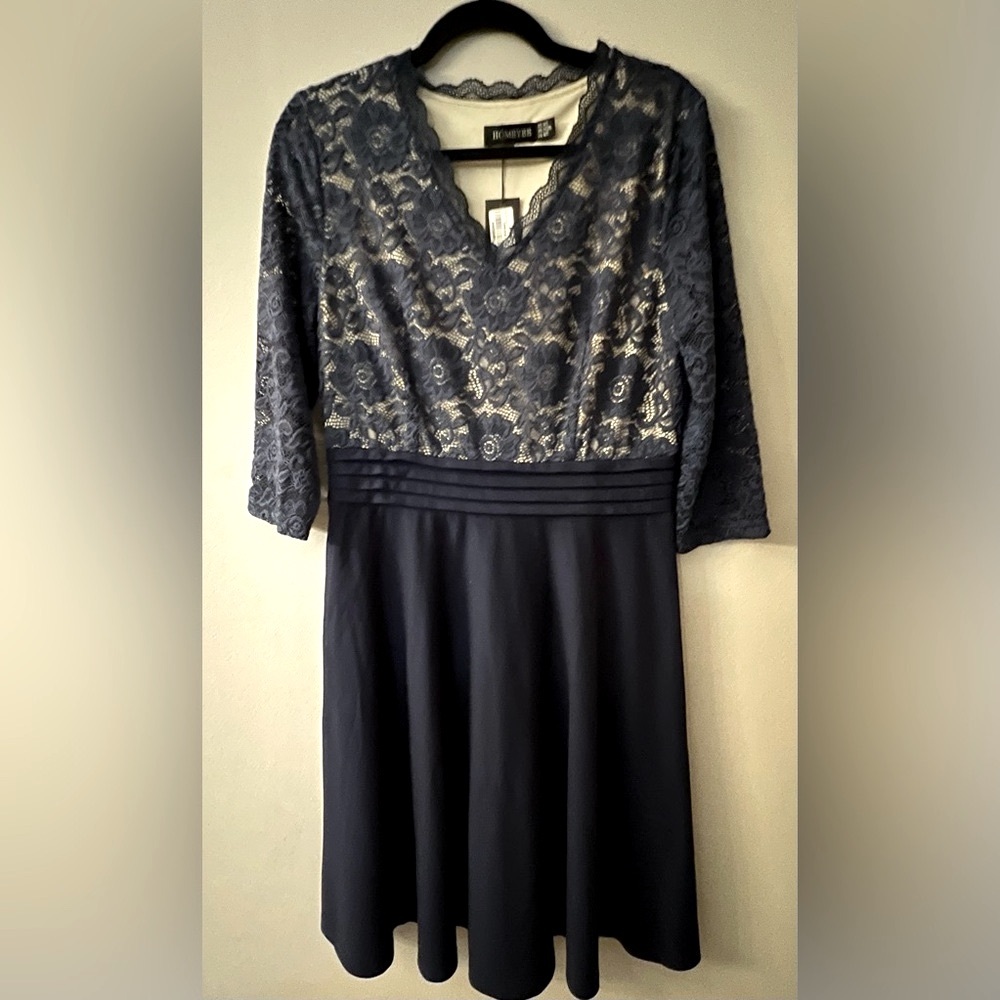 Elegant Blue Sheath Dress with V-Neck and 3/4 Sleeves
